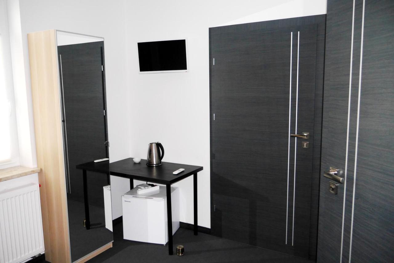 Obiekt Noclegowy Ocelot Pruszków Zimmer foto